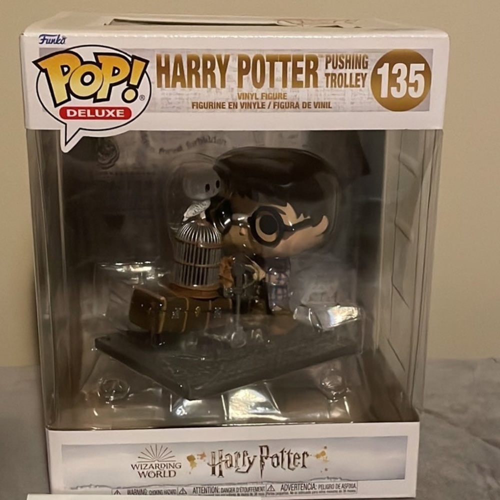Funko Pop deluxe 135 Harry Potter pushing trolley